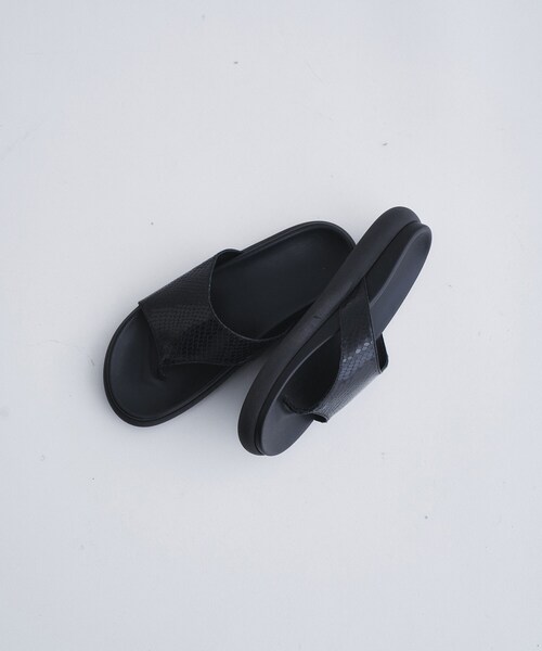 PELLICO SUNNY(ペリーコサニー)の「PELLICO SUNNY|THONG SANDALS(サンダル・レディース・ブラック・17/16/18)」の3枚目の写真