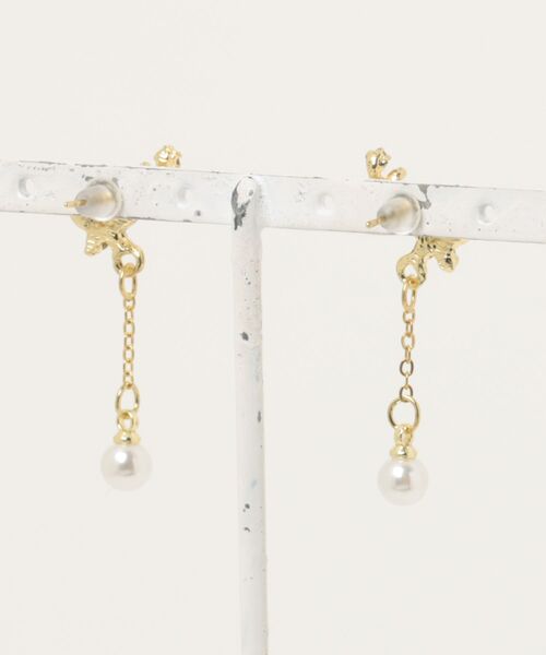Mayree(メイリー)の「【float】バタフライモチーフ ビジュー×パール ロング ピアス(ピアス(両耳用)・レディース・ゴールド系・FREE)」の5枚目の写真