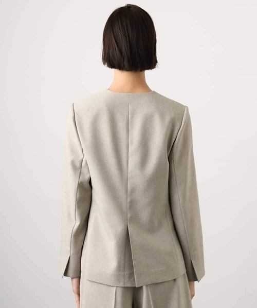 MICHEL KLEIN（ミッシェル・クラン）の「[セットアップ対応]ツイードライク ノーカラージャケット（ノーカラージャケット・レディース・ネイビー/サンドベージュ・38）」の18枚目の写真