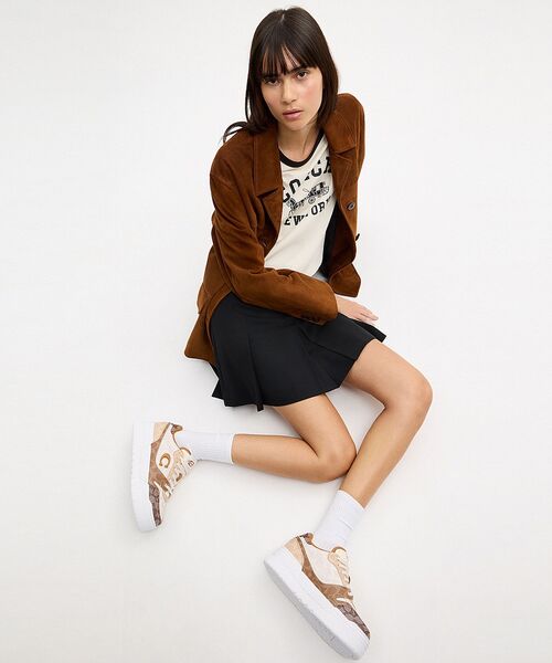 COACH(コーチ)の「ソーホー プラットフォーム スニーカー・ミックスド シグネチャー(スニーカー・レディース・ベージュ系その他・8B/6B/7B/5B/6.5B)」の2枚目の写真