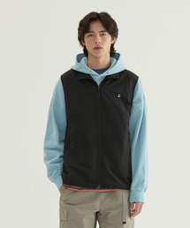 COVERNAT（カバーナット）の「NYLON TRACK VEST（ベスト）」