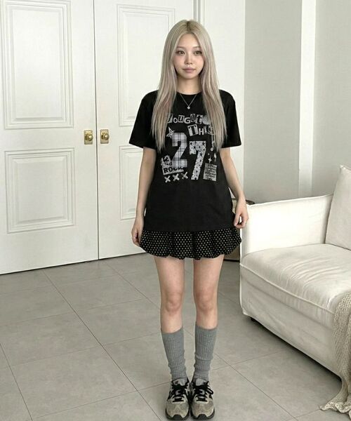 MOZMOZ(モズモズ)の「トゥエンティセブン ピグメント クロップ 半袖Tシャツ ブラック(Tシャツ/カットソー・レディース・その他・1/2/3)」の9枚目の写真
