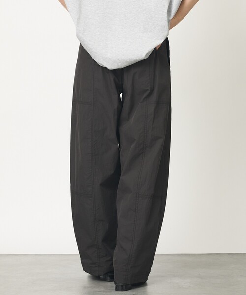 abahouse mavie（アバハウスマヴィ）の「【旬シルエット】カーブイージーパンツ（その他パンツ・レディース・ホワイト/ベージュ/ブラック・38/36）」の17枚目の写真