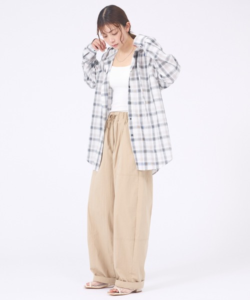 abahouse mavie(アバハウスマヴィ)の「【旬シルエット】カーブイージーパンツ(その他パンツ・レディース・ホワイト/ベージュ/ブラック・38/36)」の17枚目の写真