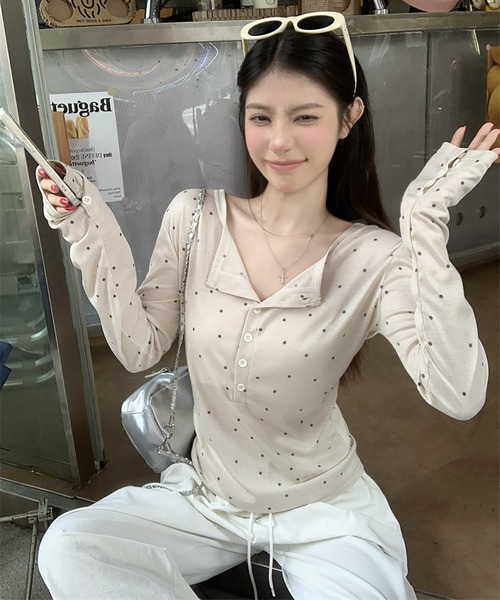 LAFFMO(ラフモ)の「ヘンリーネックドット柄シアーカットソー(Tシャツ/カットソー・レディース・グレー/ベージュ・F)」の18枚目の写真