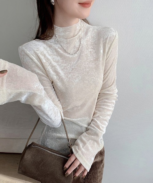 ONEP STAR(ワンピスター)の「ベルベット調ハイネックトップス(Tシャツ/カットソー・レディース・オフホワイト/グレー・MEDIUM/LARGE)」の2枚目の写真