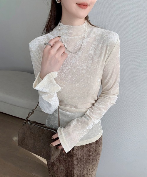 ONEP STAR(ワンピスター)の「ベルベット調ハイネックトップス(Tシャツ/カットソー・レディース・オフホワイト/グレー・MEDIUM/LARGE)」の3枚目の写真