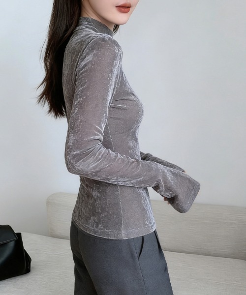 ONEP STAR(ワンピスター)の「ベルベット調ハイネックトップス(Tシャツ/カットソー・レディース・オフホワイト/グレー・MEDIUM/LARGE)」の7枚目の写真