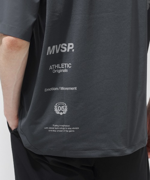 MoveSport(ムーブスポーツ)の「【別注】ムーブスポーツ クロス半袖ピステ 限定コラボ(Tシャツ/カットソー・メンズ・ダークブルー/カーキ/チャコールグレー・M/L/LL/3L)」の9枚目の写真