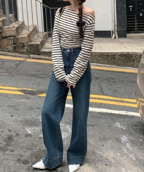 FAVORITO（ファヴォリート）の「ボーダーオフショルダートップス（Tシャツ/カットソー・レディース・ブラック/レッド・F）」の21枚目の写真