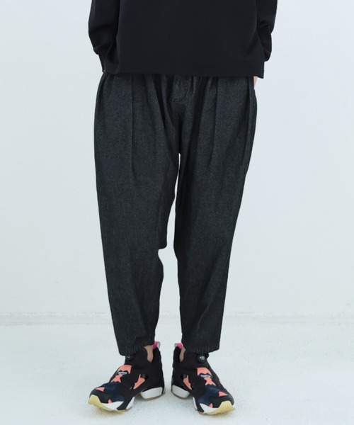 BEDSIDEDRAMA(ベットサイドドラマ)の「BEDSIDEDRAMA/ベッドサイドドラマ/Dream Relaxin Denim Pants(デニムパンツ・レディース・ブラック/インディゴブルー・2/1)」の2枚目の写真