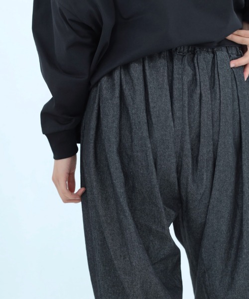 BEDSIDEDRAMA(ベットサイドドラマ)の「BEDSIDEDRAMA/ベッドサイドドラマ/Dream Relaxin Denim Pants(デニムパンツ・レディース・ブラック/インディゴブルー・2/1)」の8枚目の写真