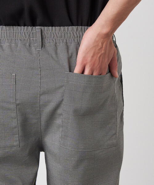 COMME CA ISM（コムサイズム）の「ポリエステルグレンチェックストレッチ ワンタックショートパンツ（その他パンツ・メンズ・ダークブラウン/グレー・MEDIUM/LARGE）」の16枚目の写真