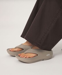 <OOFOS>OOriginal PLUS サンダル