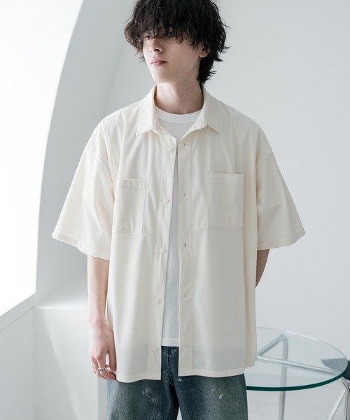 Rocky Monroe(ロッキーモンロー)の「オーバーサイズフェイクスエードダブルポケット半袖シャツ(シャツ/ブラウス・メンズ・ベージュ/チャコール/ブルー/オフホワイト/ブラック・M/L/XL)」の6枚目の写真