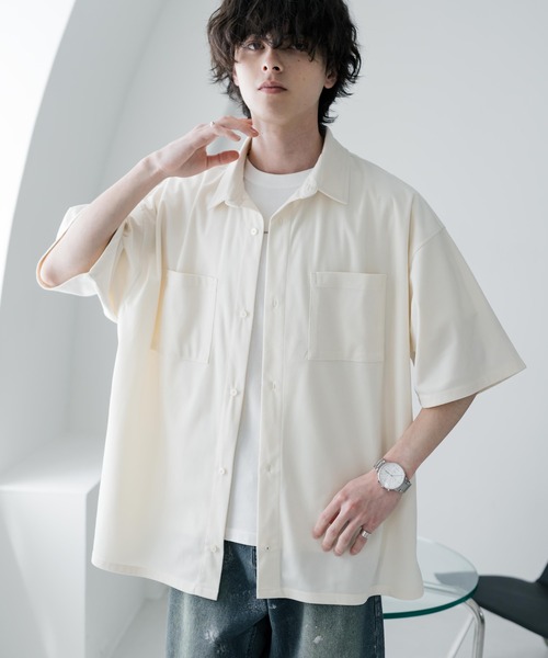 Rocky Monroe(ロッキーモンロー)の「オーバーサイズフェイクスエードダブルポケット半袖シャツ(シャツ/ブラウス・メンズ・ベージュ/チャコール/ブルー/オフホワイト/ブラック・M/L/XL)」の7枚目の写真