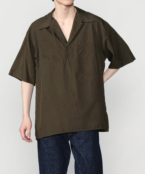 Kaptain Sunshine（キャプテン サンシャイン）の「KAPTAIN SUNSHINE | シルク 半袖スキッパーシャツ MEN（シャツ/ブラウス・メンズ・ブラウン/ブラック系その他・3/4）」の2枚目の写真