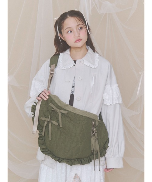 merry jenny（メリージェニー）の「ちょうちょキルトMA-1バッグ（ショルダーバッグ・レディース・アイボリー/ブラック/カーキ・FREE）」の12枚目の写真