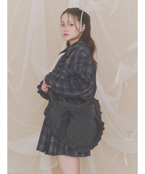 merry jenny（メリージェニー）の「ちょうちょキルトMA-1バッグ（ショルダーバッグ・レディース・アイボリー/ブラック/カーキ・FREE）」の10枚目の写真