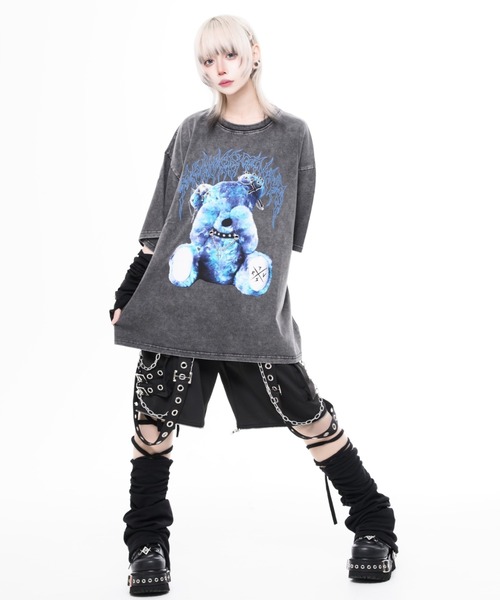 TRAVAS TOKYO(トラバス トウキョウ)の「『TRAVAS TOKYO/トラバス トーキョー』ピアス付きくまプリントTシャツ(Tシャツ/カットソー・レディース・チャコールグレー/ブラック/ブラック×レッド・FREE)」の16枚目の写真