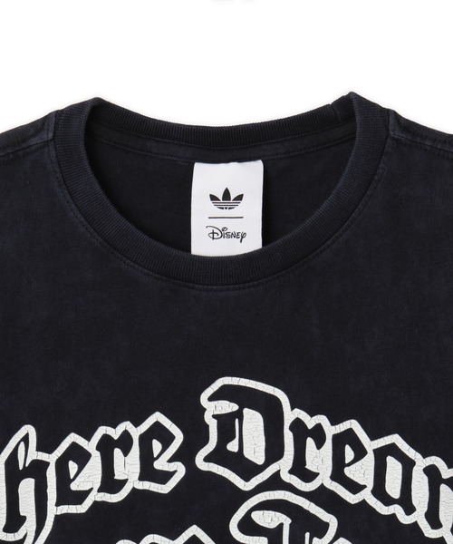 adidas(アディダス)の「adidas DISNEY MICKEY MOUSE DREAMS T-SHIRT / アディダス ディズニー ミッキーマウス ドリームズ Tシャツ(Tシャツ/カットソー・メンズ・ブラック・S/M/L/XL/XXL)」の4枚目の写真