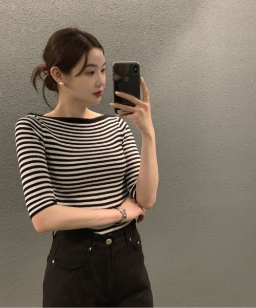 Aelina(エリナ)の「タイト薄手セータートップス(Tシャツ/カットソー・レディース・ブラック系その他/ブラック/ホワイト・FREE)」の1枚目の写真