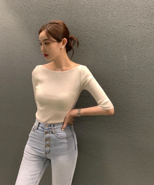 Aelina(エリナ)の「タイト薄手セータートップス(Tシャツ/カットソー・レディース・ブラック系その他/ブラック/ホワイト・FREE)」の11枚目の写真
