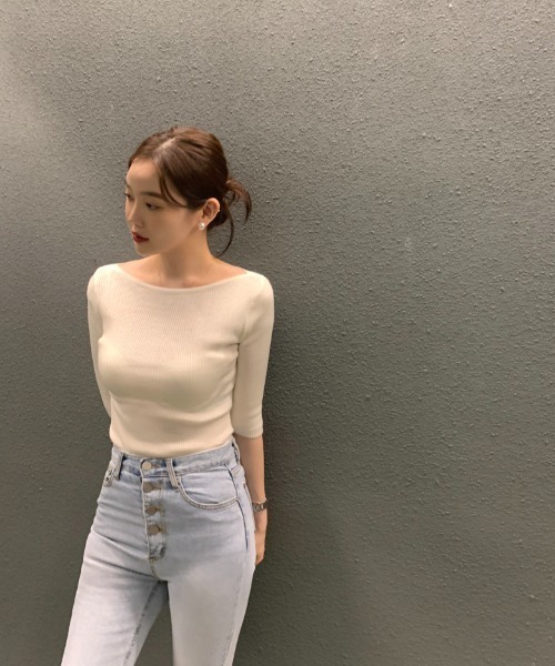 Aelina(エリナ)の「タイト薄手セータートップス(Tシャツ/カットソー・レディース・ブラック系その他/ブラック/ホワイト・FREE)」の12枚目の写真