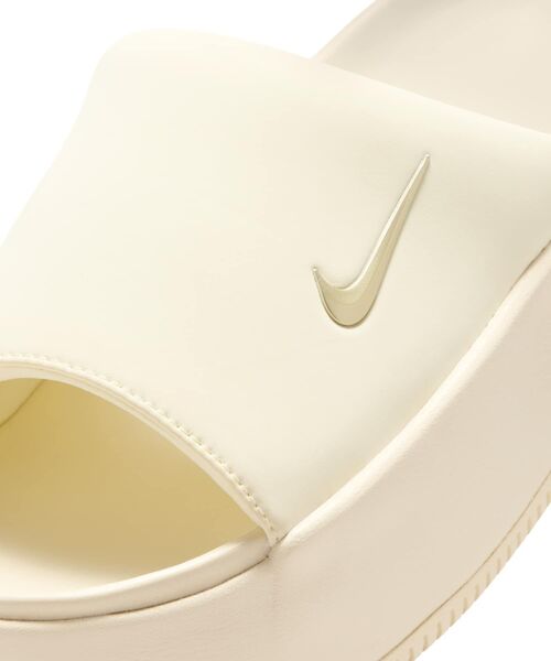 NIKE(ナイキ)の「ナイキ カーム エレベーション ウィメンズスライド / Nike Calm Elevation Women's Slides HJ5601-101 Coconut Milk(サンダル・レディース・ホワイト系その他2・22/24/23/25/26)」の6枚目の写真