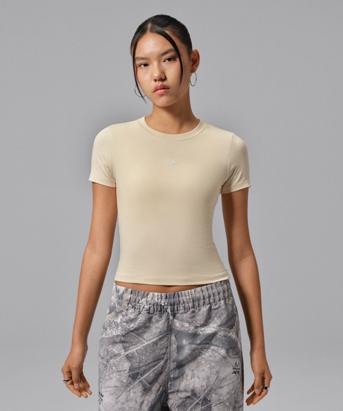JORDAN BRAND（ジョーダンブランド）の「ジョーダン フライト ウィメンズ Tシャツ / Jordan Flight Women's T-Shirt IV5348-272 Pearl White（Tシャツ/カットソー・レディース・アイボリー系・M/L/XS/XL/S）」の7枚目の写真