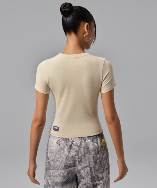JORDAN BRAND（ジョーダンブランド）の「ジョーダン フライト ウィメンズ Tシャツ / Jordan Flight Women's T-Shirt IV5348-272 Pearl White（Tシャツ/カットソー・レディース・アイボリー系・M/L/XS/XL/S）」の8枚目の写真