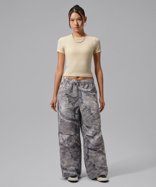 JORDAN BRAND（ジョーダンブランド）の「ジョーダン フライト ウィメンズ Tシャツ / Jordan Flight Women's T-Shirt IV5348-272 Pearl White（Tシャツ/カットソー・レディース・アイボリー系・M/L/XS/XL/S）」の9枚目の写真