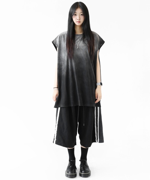 minsobi(ミンソビ)の「【BEST ITEM 夏Ver.】デニム切り替え サイドライン ワイドハーフパンツ(ユニセックス)(デニムパンツ・メンズ・ブラック・FREE)」の6枚目の写真