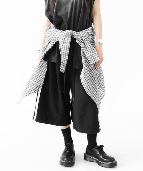 minsobi(ミンソビ)の「【BEST ITEM 夏Ver.】デニム切り替え サイドライン ワイドハーフパンツ(ユニセックス)(デニムパンツ・メンズ・ブラック・FREE)」の17枚目の写真