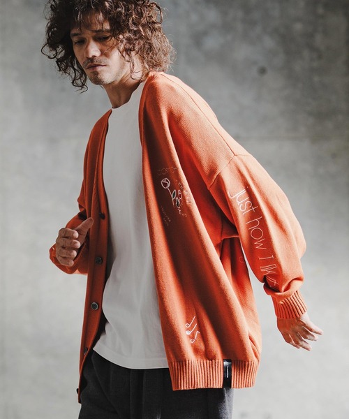 GLIMCLAP(グリムクラップ)の「mcg3852-Retro Embroidered Knit Cardigan ニットカーディガン(211-013-gla-cg)(カーディガン/ボレロ・メンズ・キナリ/テラコッタ/ブラック/サックスブルー系・L/M/S)」の7枚目の写真