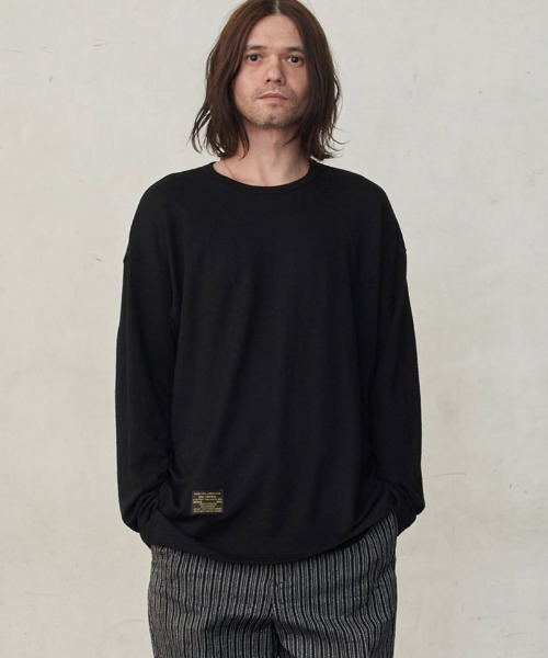 EGO TRIPPING(エゴトリッピング)の「mlt5777-WASHABLE WOOL TEE ウールTシャツ(666755)(Tシャツ/カットソー・メンズ・チャコール/ブラック/ライトグレー・46/48)」の2枚目の写真
