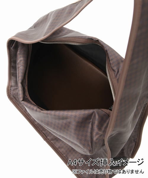 IENA(イエナ)の「NOMADIS/ノマディス 別注 GLIDER L バッグ 82-N247-0-EX(ショルダーバッグ・レディース・チョコ・FREE)」の8枚目の写真