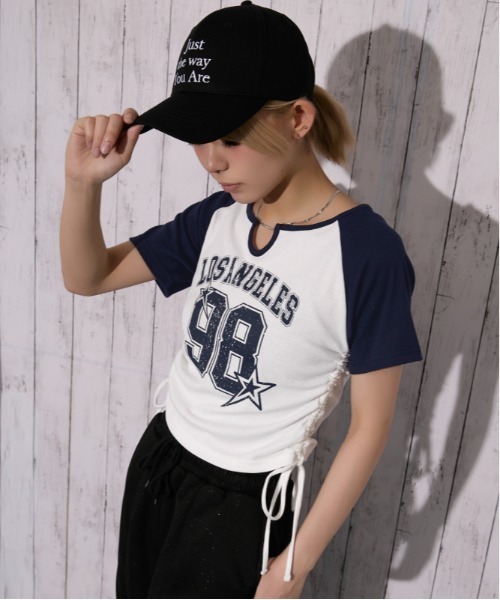 GORGE(ゴージ)の「《ラグラン・スポーティ》ナンバープリントギャザーTシャツ/カジュアル×ストリート/春夏/全3色(Tシャツ/カットソー・レディース・ブラック/レッド/ネイビー・F)」の8枚目の写真