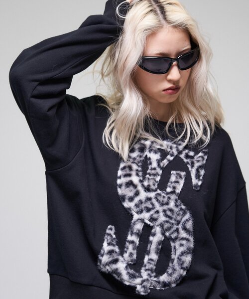 Sourcream（サワークリーム）の「【26AW LOOK掲載品番】【Sourcream】$ロゴファースウェット（スウェット・レディース・ライトグレー/ブラック/ネイビー・MEDIUM/SMALL）」の8枚目の写真