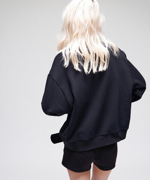 Sourcream（サワークリーム）の「【26AW LOOK掲載品番】【Sourcream】$ロゴファースウェット（スウェット・レディース・ライトグレー/ブラック/ネイビー・MEDIUM/SMALL）」の10枚目の写真
