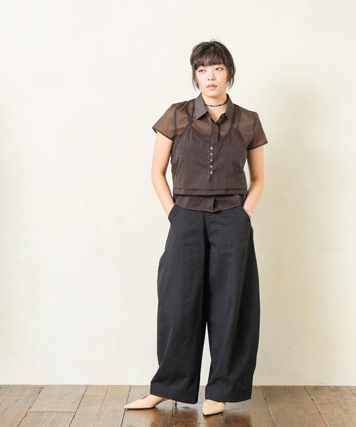 INOIE（イノイエ）の「［INOIE］センターシーム フロントステッチ カーブワイドパンツ（チノパンツ・レディース・ブラック・S/M）」の7枚目の写真