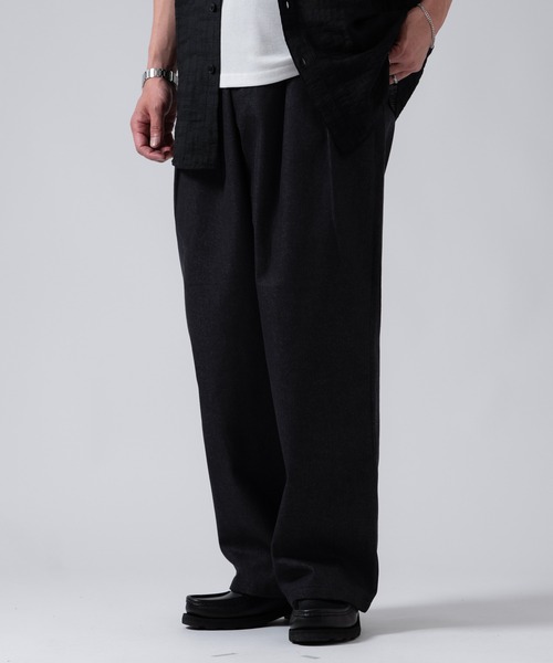 OXA(オグザ)の「デニムスラックス(デニムパンツ・メンズ・ネイビー/ブラック・LARGE/MEDIUM)」の22枚目の写真