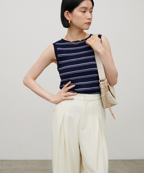 LARUTA(ラルータ)の「【LARUTA】ボーダーリブノースリニット(ニット/セーター・レディース・ブラウン/ネイビー/ダークブラウン/ブラック・MEDIUM)」の8枚目の写真