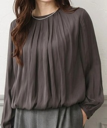 MK MICHEL KLEIN（エムケーミッシェルクラン）の「[洗える]起毛サテンバルーンヘムデザインブラウス（シャツ/ブラウス）」