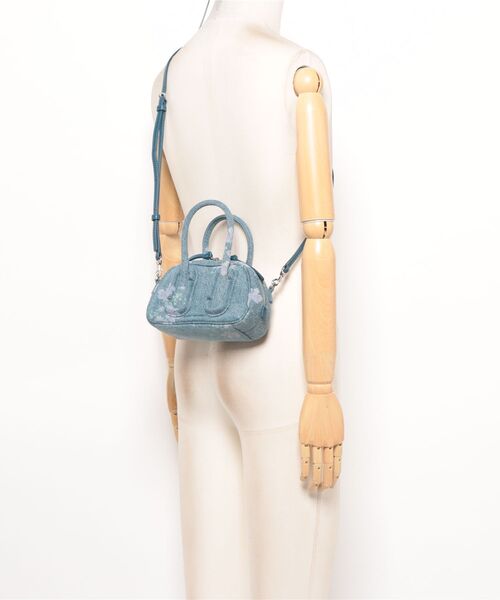 MARC JACOBS（マークジェイコブス）の「ANTIQUE FLORAL DENIM BABE MINI TOP HANDLE/アンティーク フローラル デニム ベイブ（ショルダーバッグ・レディース・インディゴブルー・ONE SIZE）」の8枚目の写真