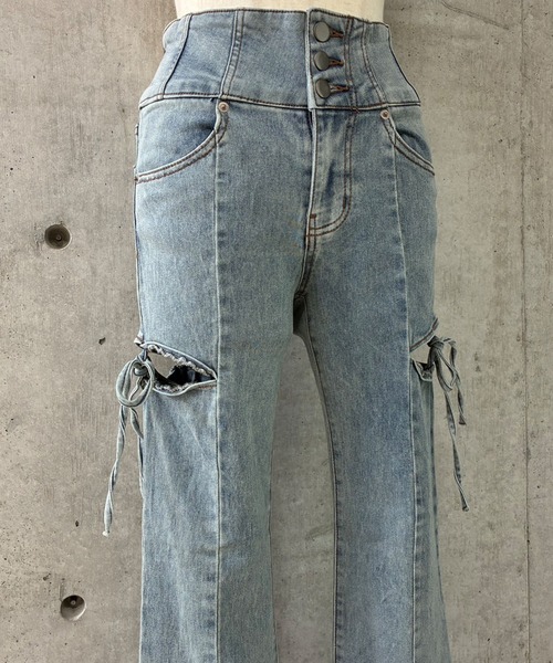 GLAMOROUS JANE(グラマラスジェーン)の「サイドカットアウトリボンデニムパンツ(デニムパンツ・レディース・チャコールグレー/ブルー・S/M/L)」の17枚目の写真
