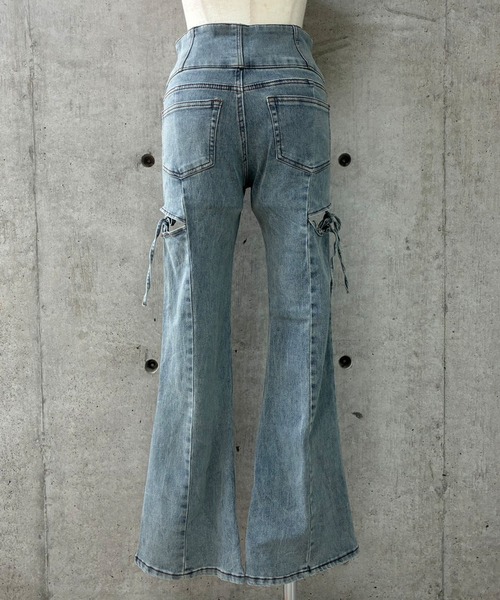 GLAMOROUS JANE(グラマラスジェーン)の「サイドカットアウトリボンデニムパンツ(デニムパンツ・レディース・チャコールグレー/ブルー・S/M/L)」の13枚目の写真