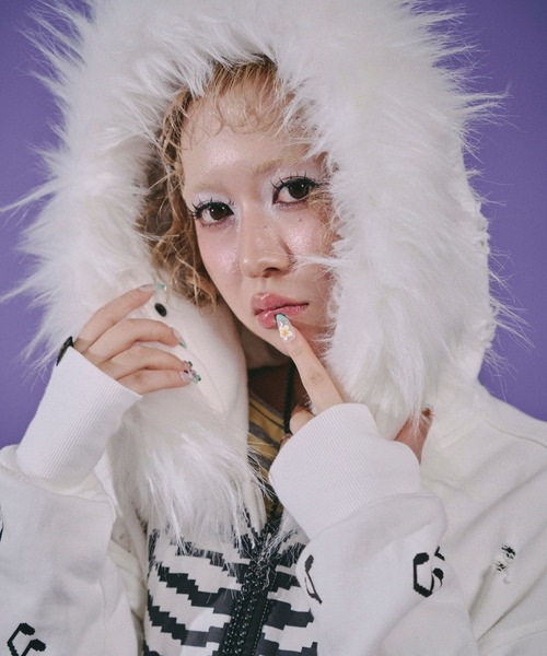 GALFY(ガルフィー)の「GALFY(ガルフィー)骨xLOVE SET UP/ジップパーカースウェット&ショートパンツセットアップ(セットアップ・レディース・スミクロ/ホワイト/グレー系その他・M)」の18枚目の写真