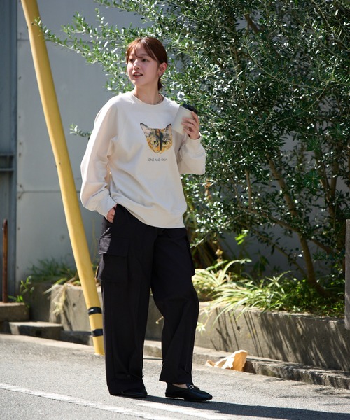 meeny miny(ミーニーマイニー)の「【よそんちの猫】サビ猫 ラメプルオーバー(スウェット・レディース・アイボリー/チャコールグレー・S-M)」の6枚目の写真
