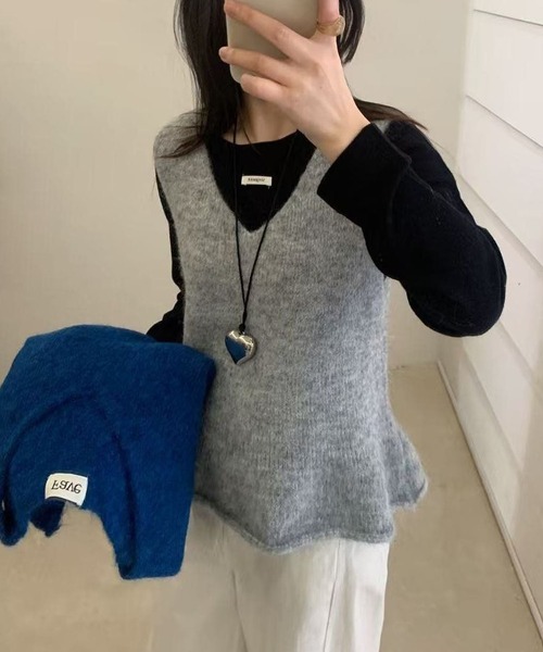 MAISON DE THERESE（メゾン ド テレーズ）の「ミニフレア ノースリーブ レイヤード用ニットトップス ニットベスト（ベスト・レディース・グレー/アイボリー/チャコールグレー/レッド・FREE）」の11枚目の写真